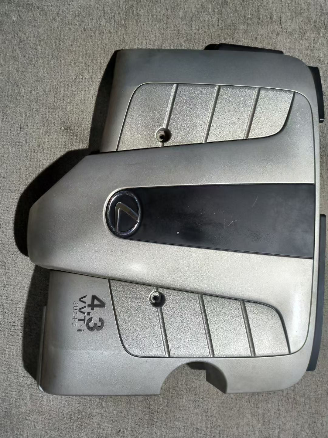 Lexus SC430 Top Engine Cover in stock